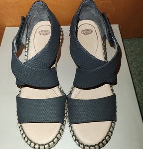 Dr. Scholl's Vacay wedge sandals size 6.5